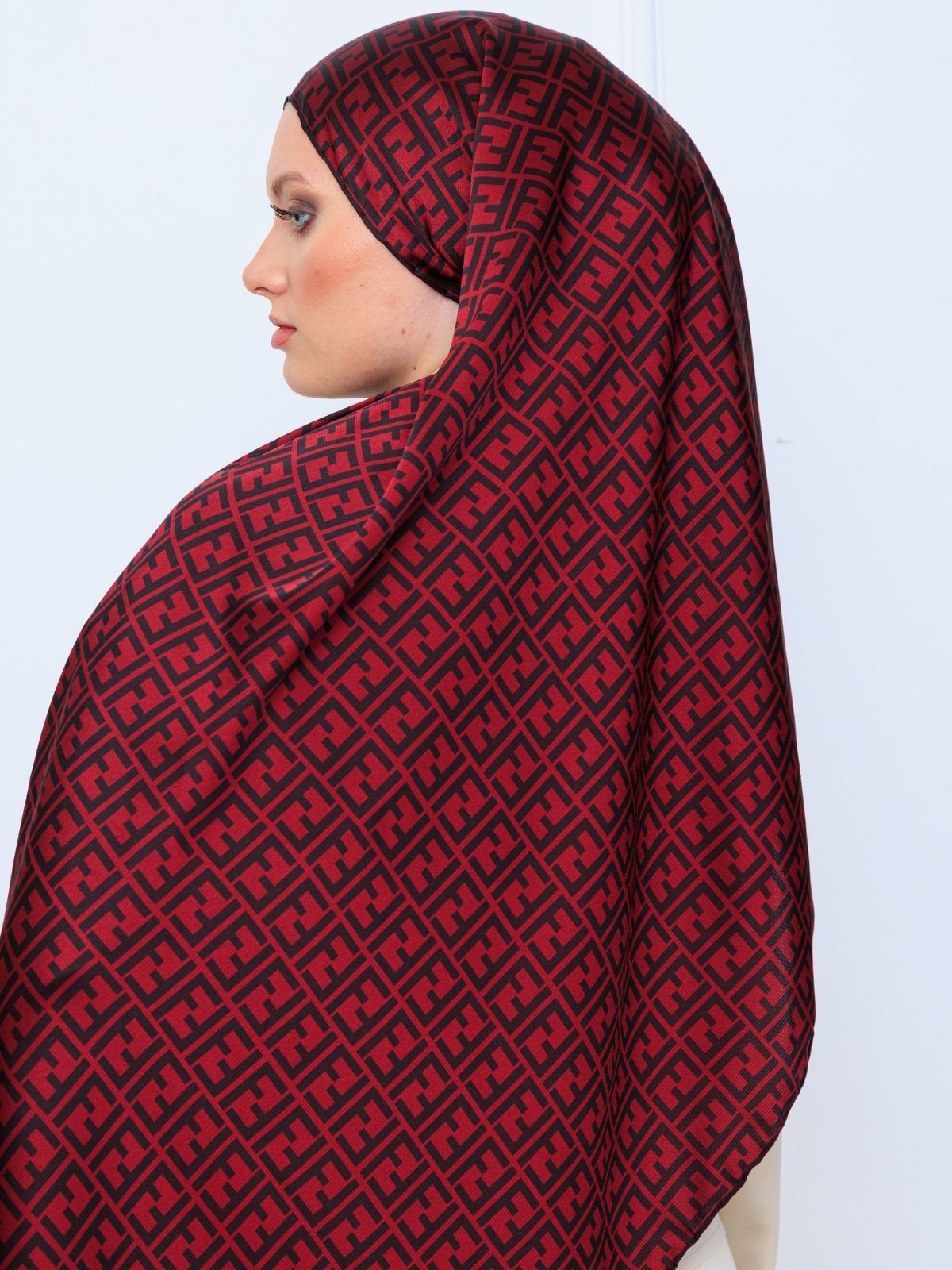 İthal Çifttaraflı Fendi İnci Vual İpek Şal-14500 -Bordo - Görsel 3