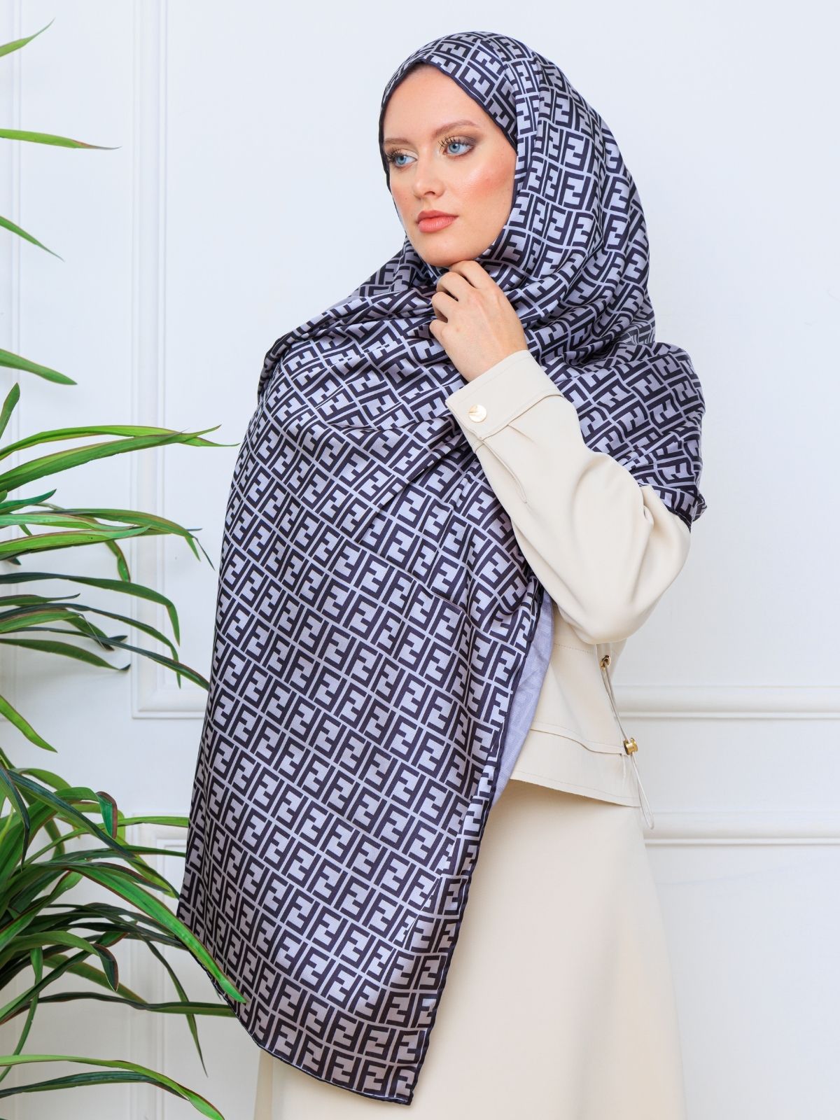 İthal Çifttaraflı Gucci İnci Vual İpek Şal-50140-Gri - Görsel 2