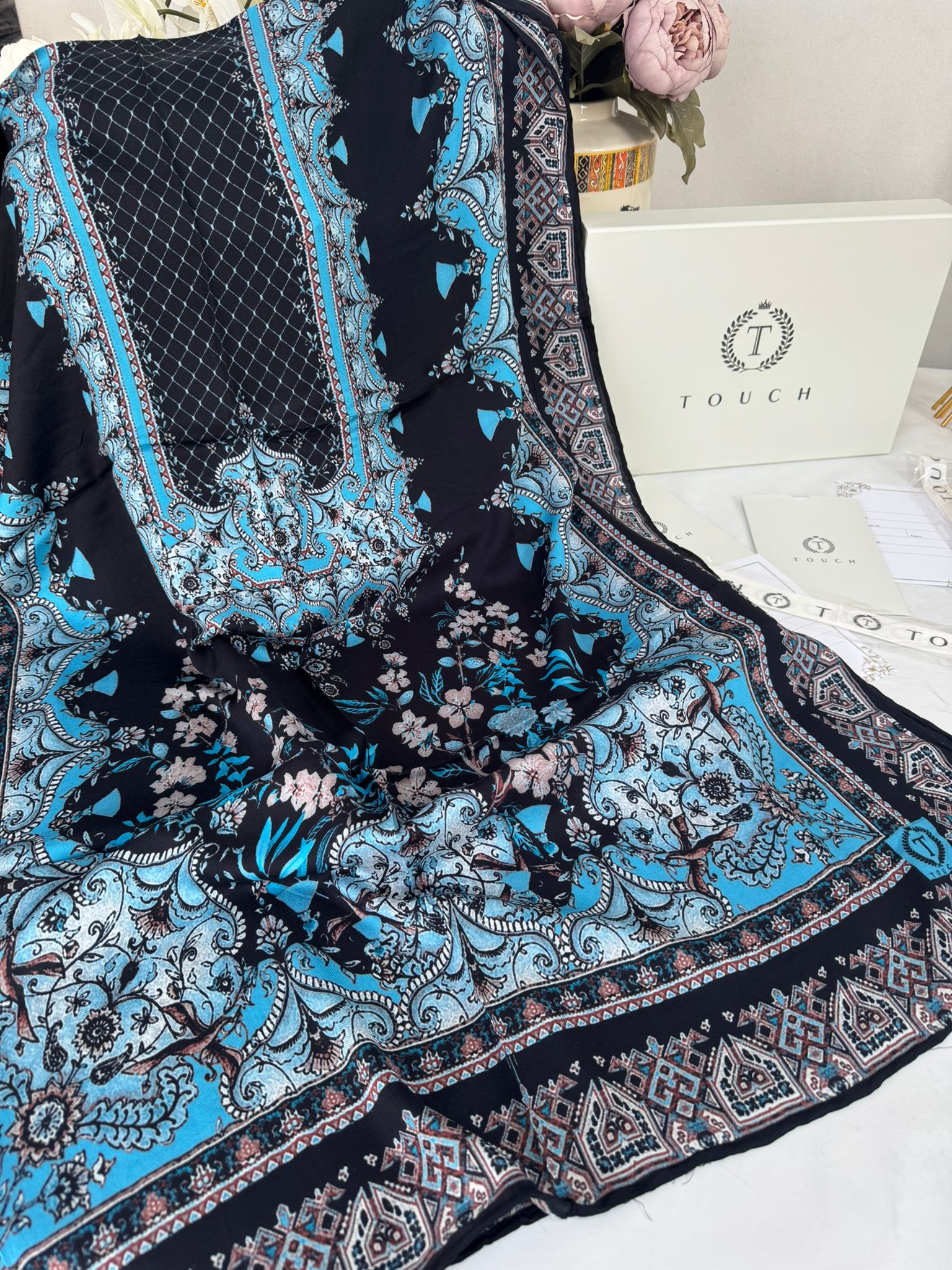 Touch İthal Etnik Desen Yün İpek Şal-34770 -Bebe Mavisi Lacivert - Görsel 2