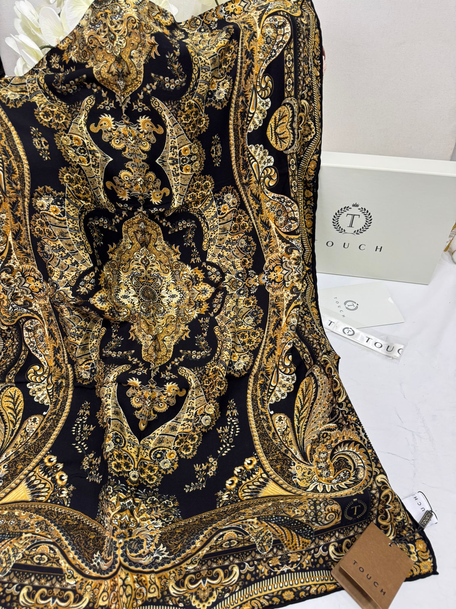 Touch İthal Etnik Desen Yün İpek Şal 34220 - Siyah Gold - Görsel 2