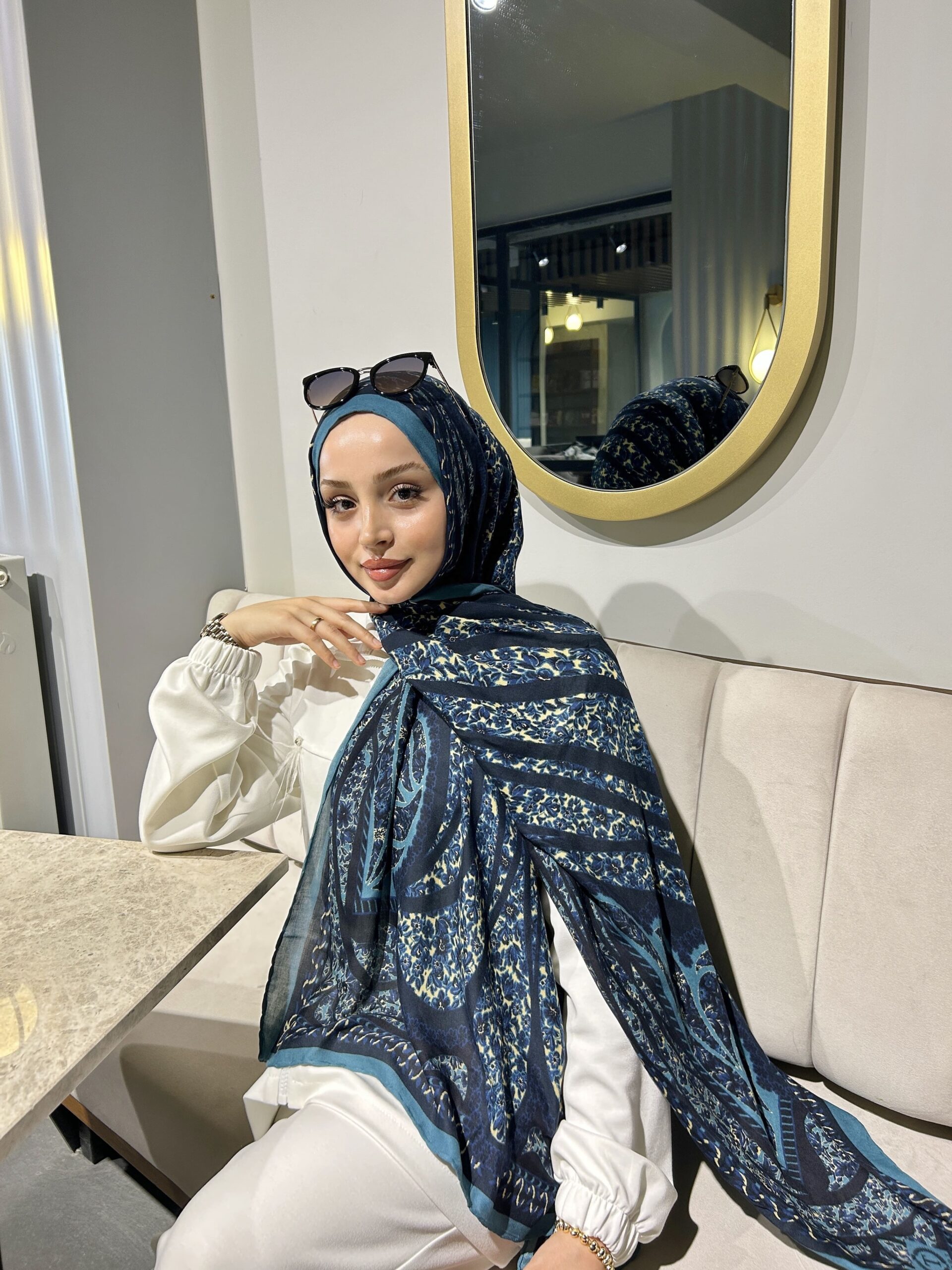 Touch İthal Etnik Desen Yün İpek Şal- 34660 - Lacivert Bebe Mavisi