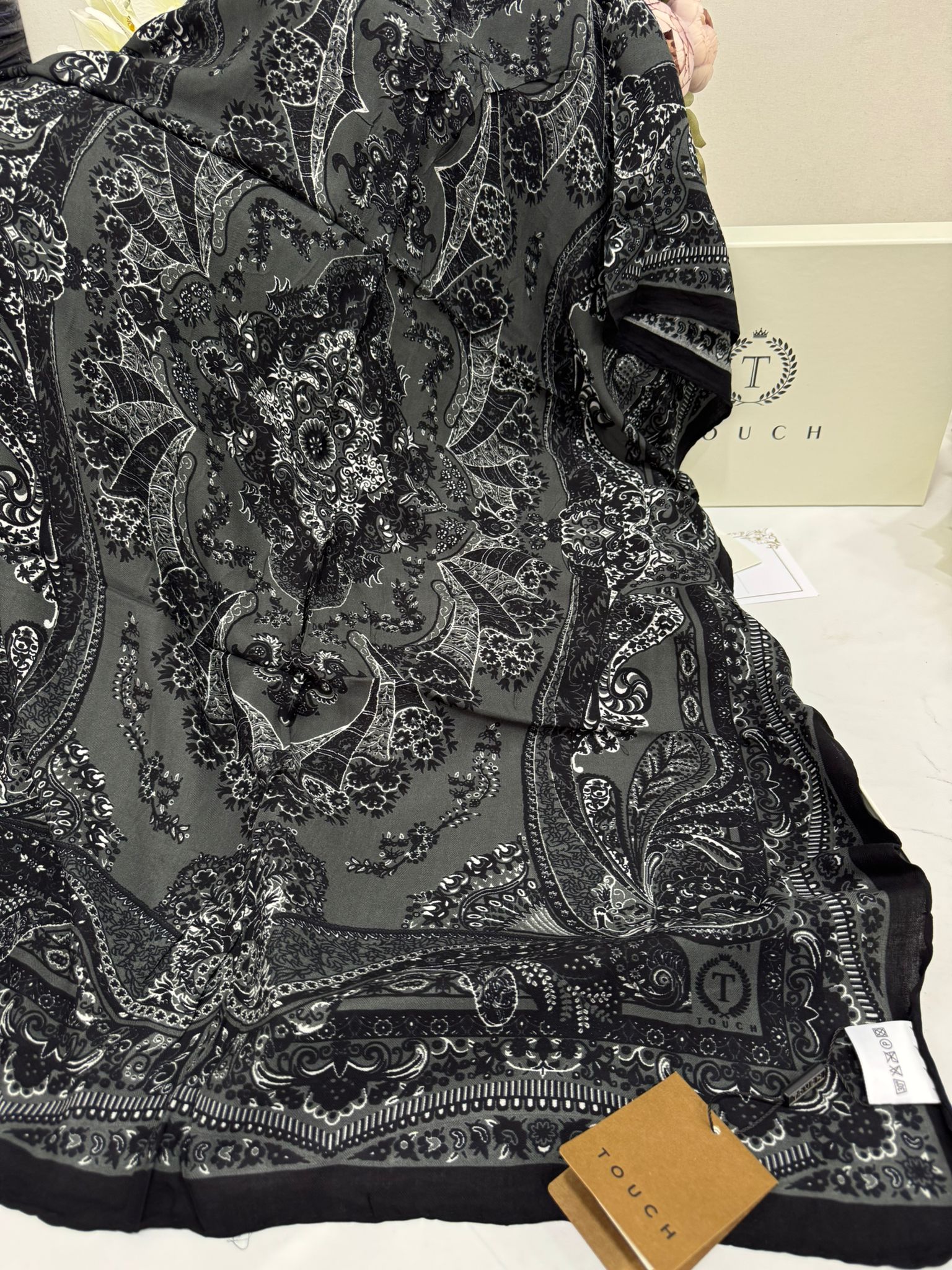 Touch İthal Etnik Desen Yün İpek Şal 34220 - Siyah - Görsel 2