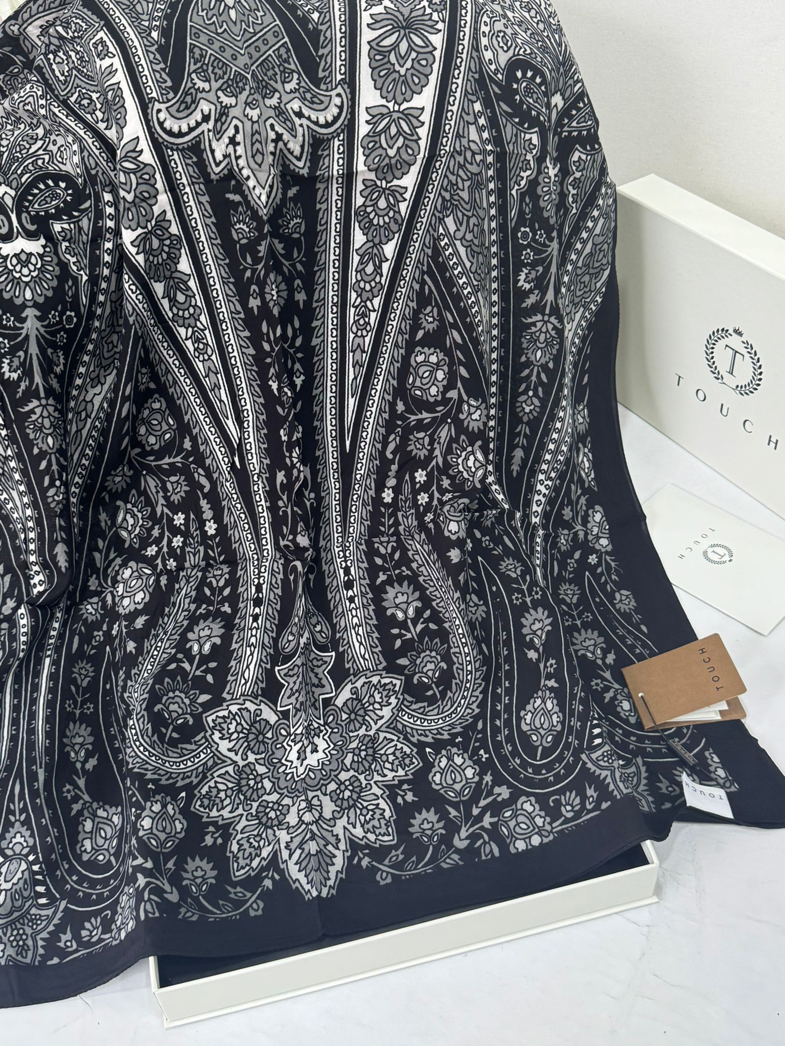 Touch İthal Etnik Desen Pamuk İpek Şal- 99880 - Siyah - Görsel 3