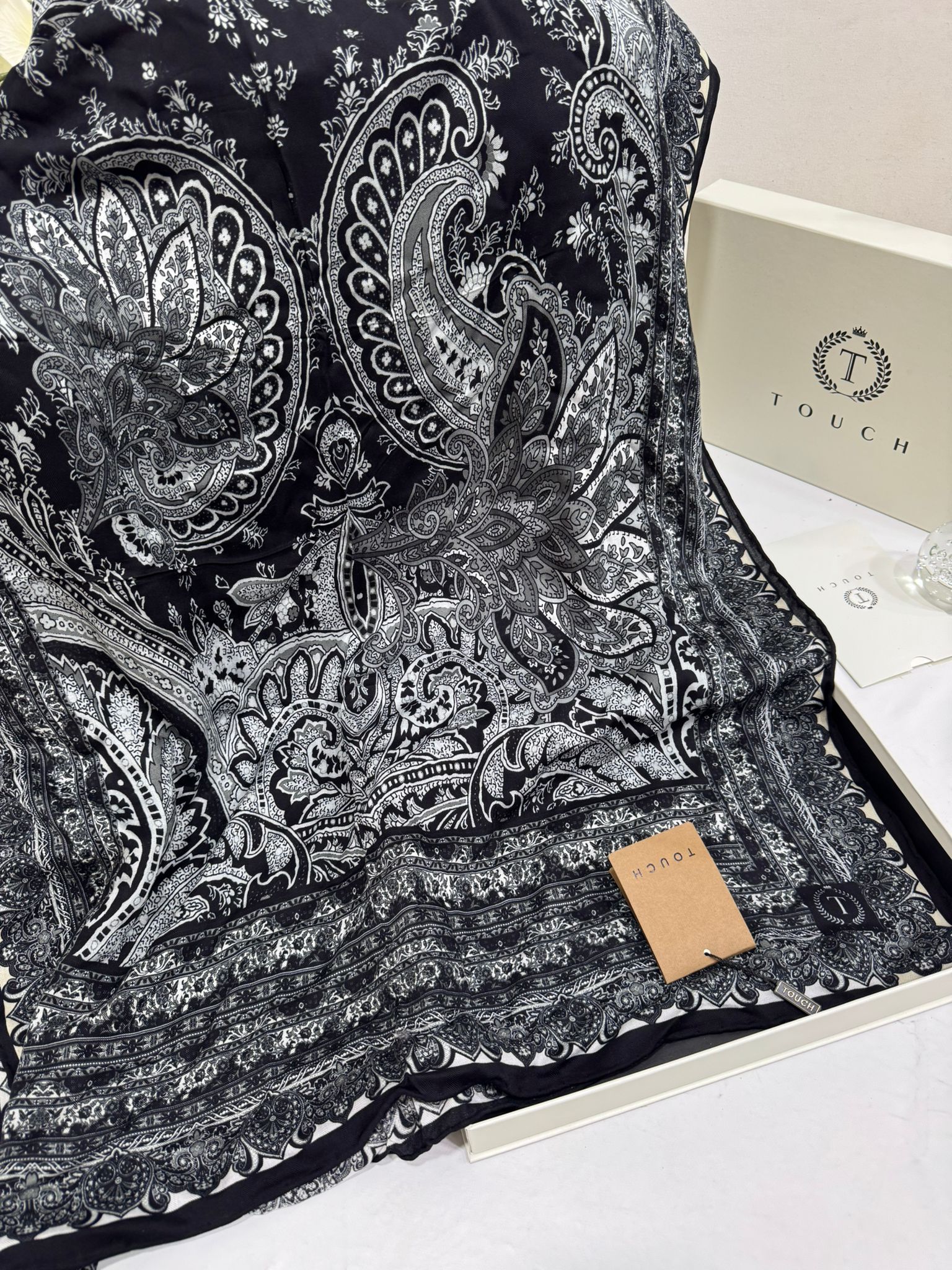 Touch İthal Etnik Desen Yün İpek Şal- 20450 - Siyah - Görsel 2