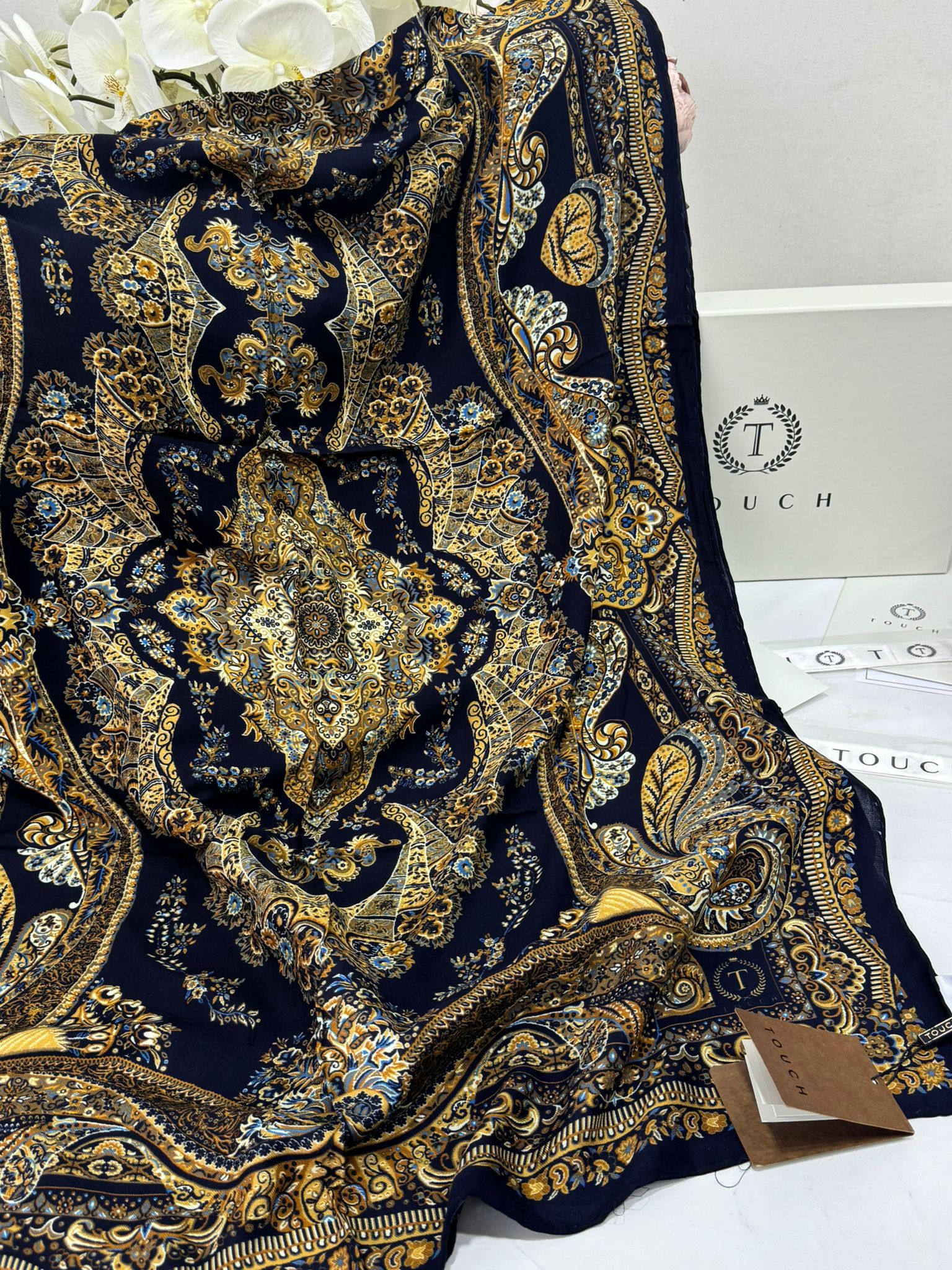 Touch İthal Etnik Desen Yün İpek Şal 34220 - Gold Lacivert - Görsel 2