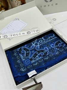 Touch İthal Etnik Desen Yün İpek Şal 34330 - Lacivert