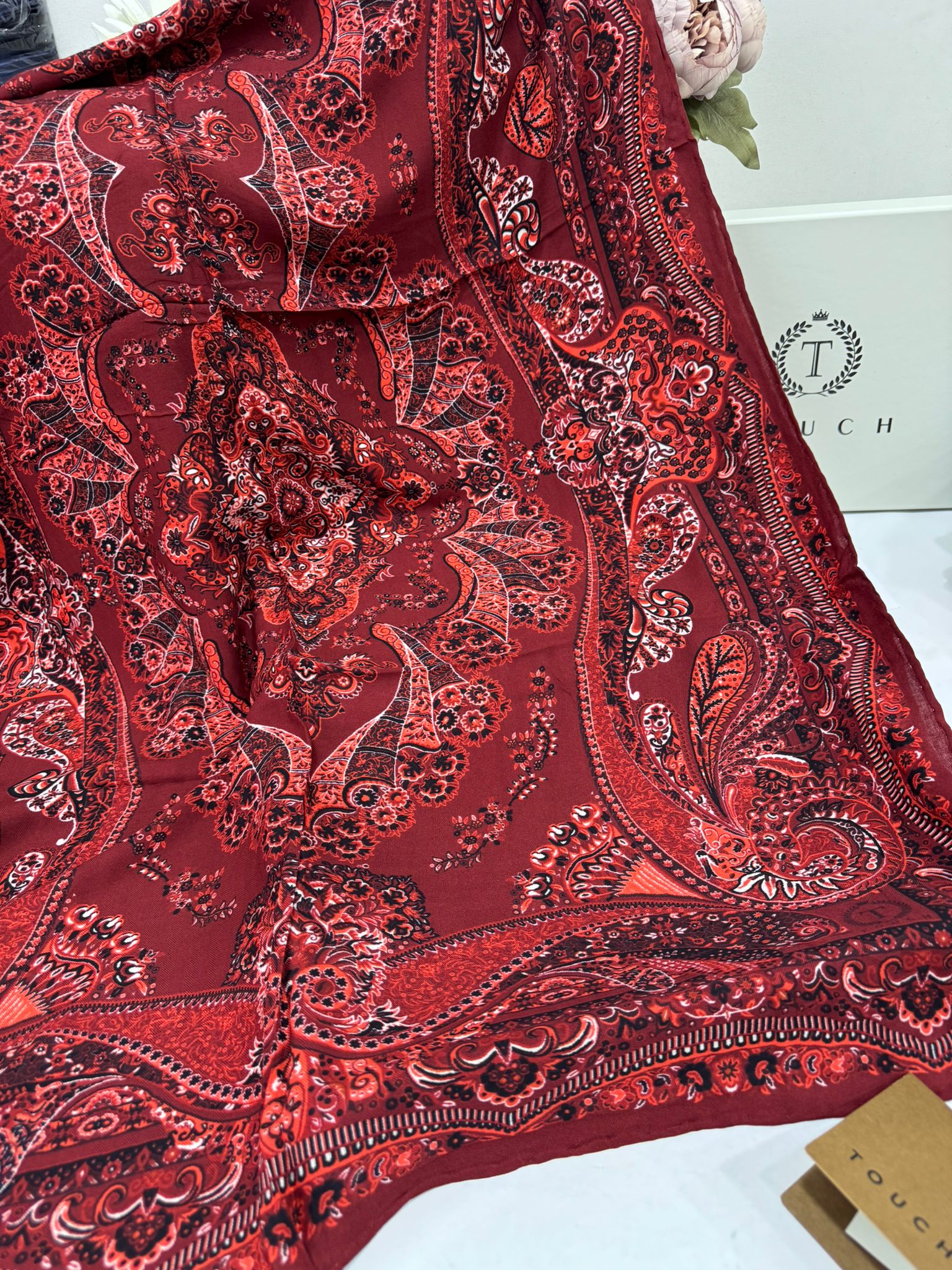 Touch İthal Etnik Desen Yün İpek Şal 34220 - Bordo - Görsel 2