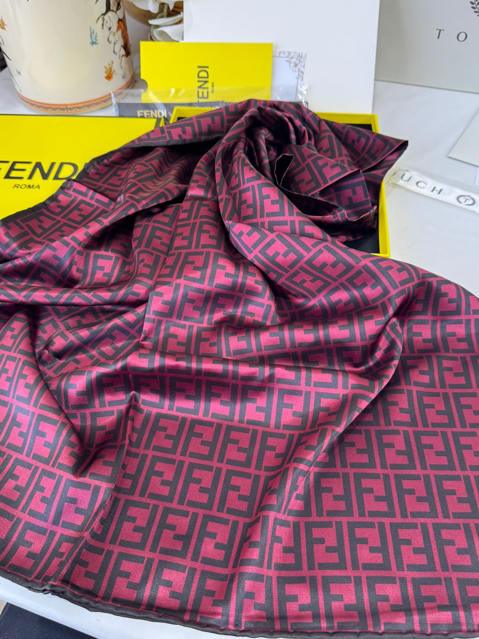 İthal Çifttaraflı Fendi İnci Vual İpek Şal-14500 -Bordo - Görsel 7