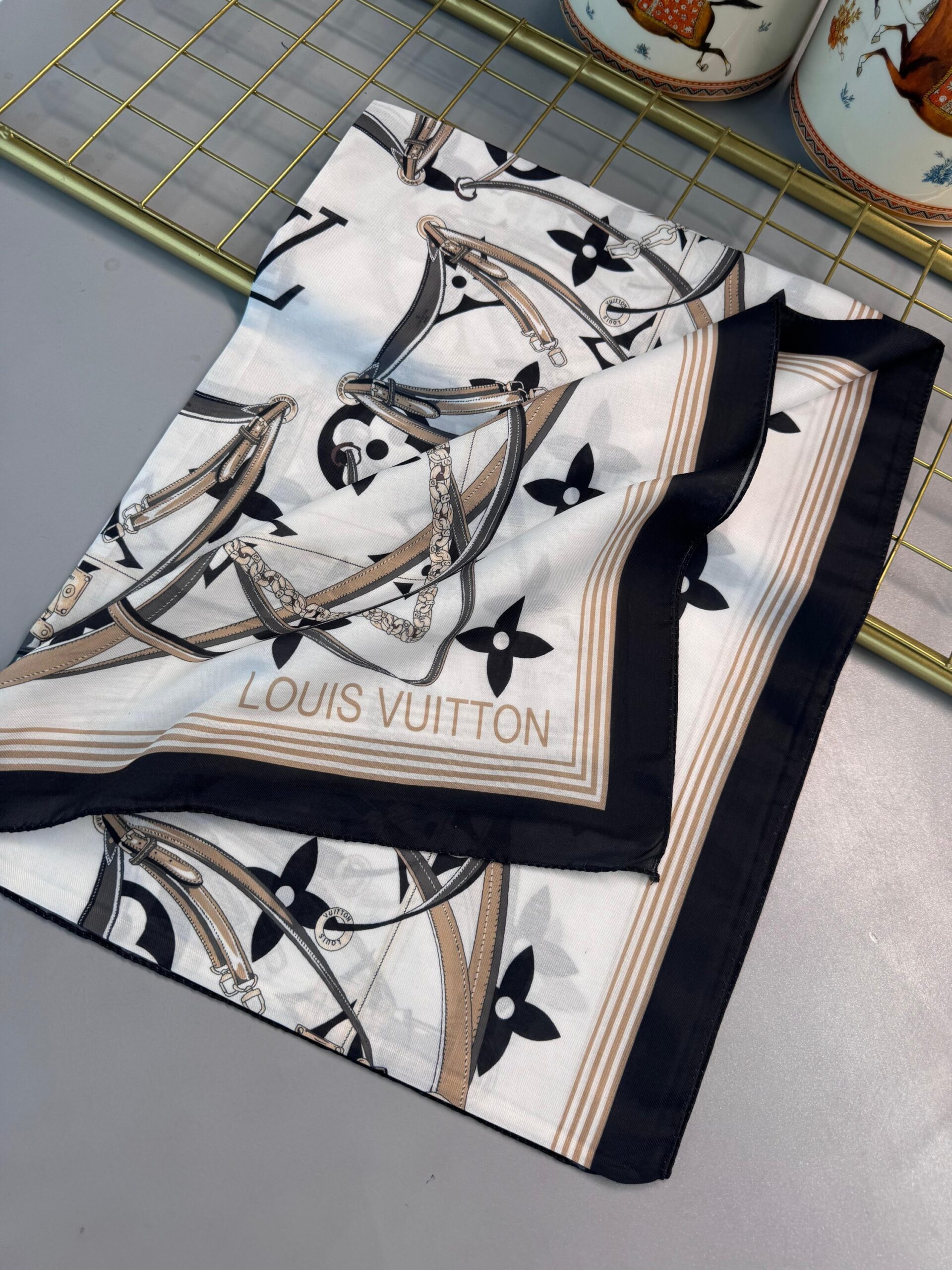 Lv Kemer Desen Pamuk Soft Şal 31230 - Beyaz - Görsel 2