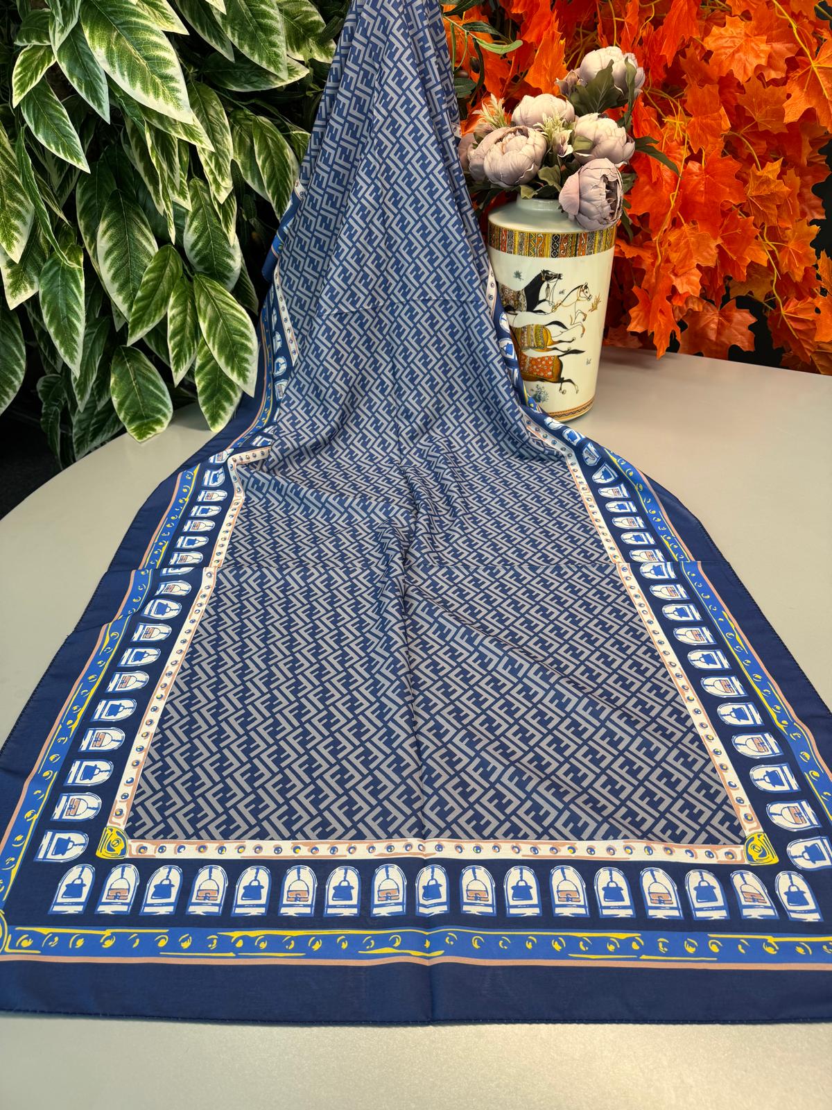 Fendi Monogram Pamuk Soft Şal 64302 - Lacivert-Beyaz - Görsel 2