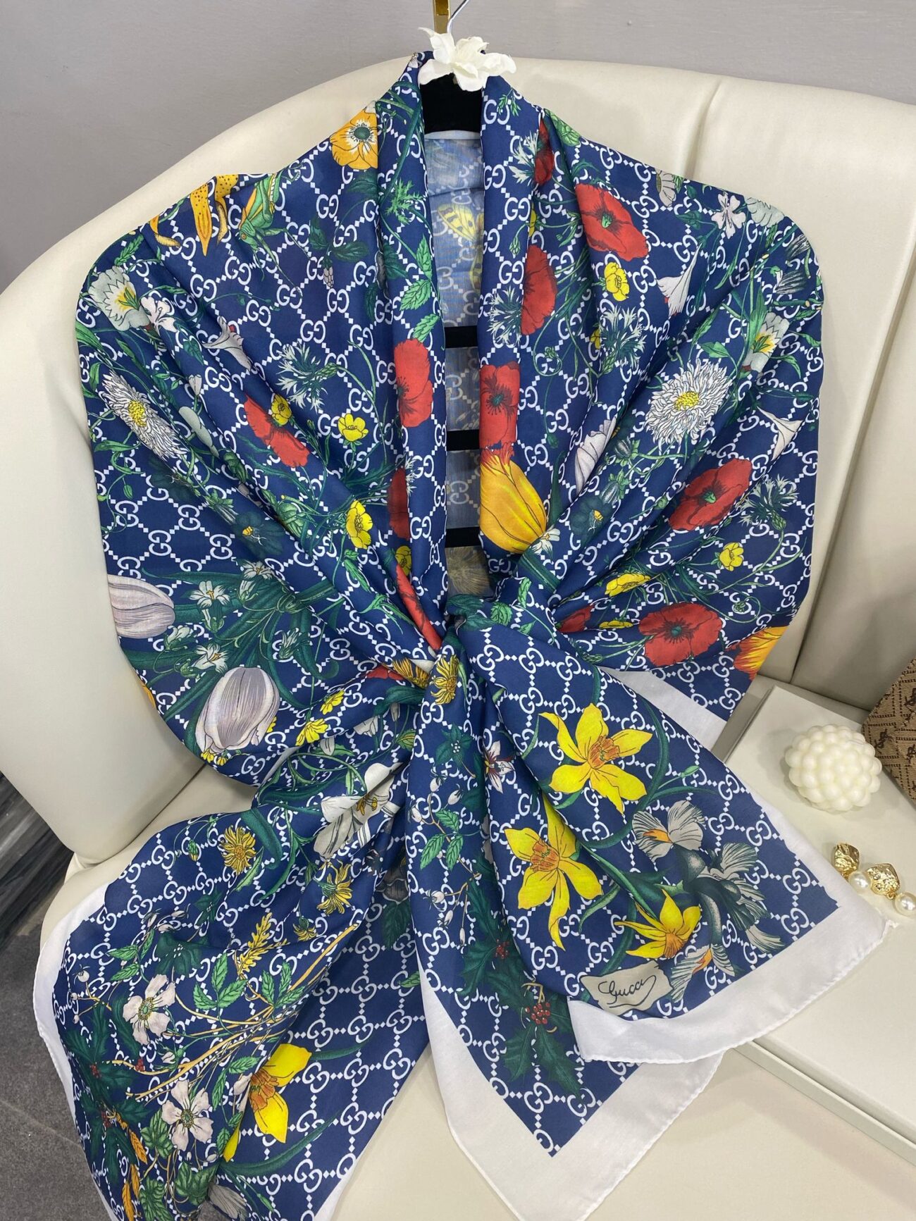 Gucci Çiçek Desen Pamuk Soft Şal 65355 - Lacivert/Beyaz