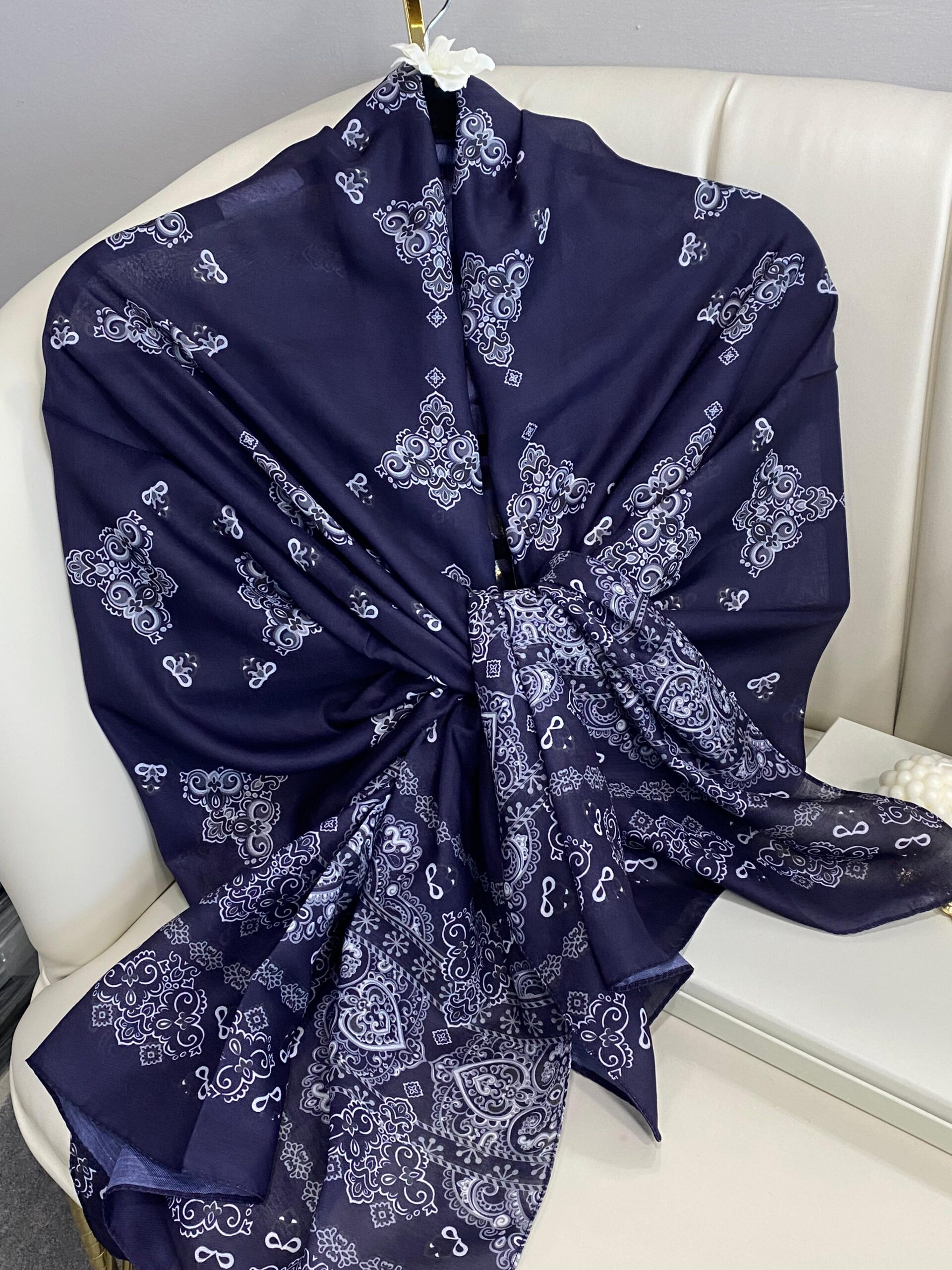 Kupa Desenli Pamuk İpek Şal - 797730 - Lacivert