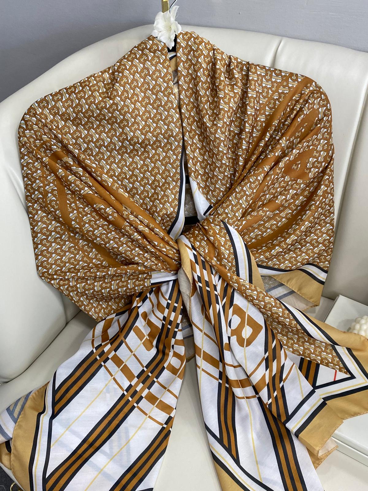 Burberry Monogram Pamuk Soft Şal 64303 - Cappucino