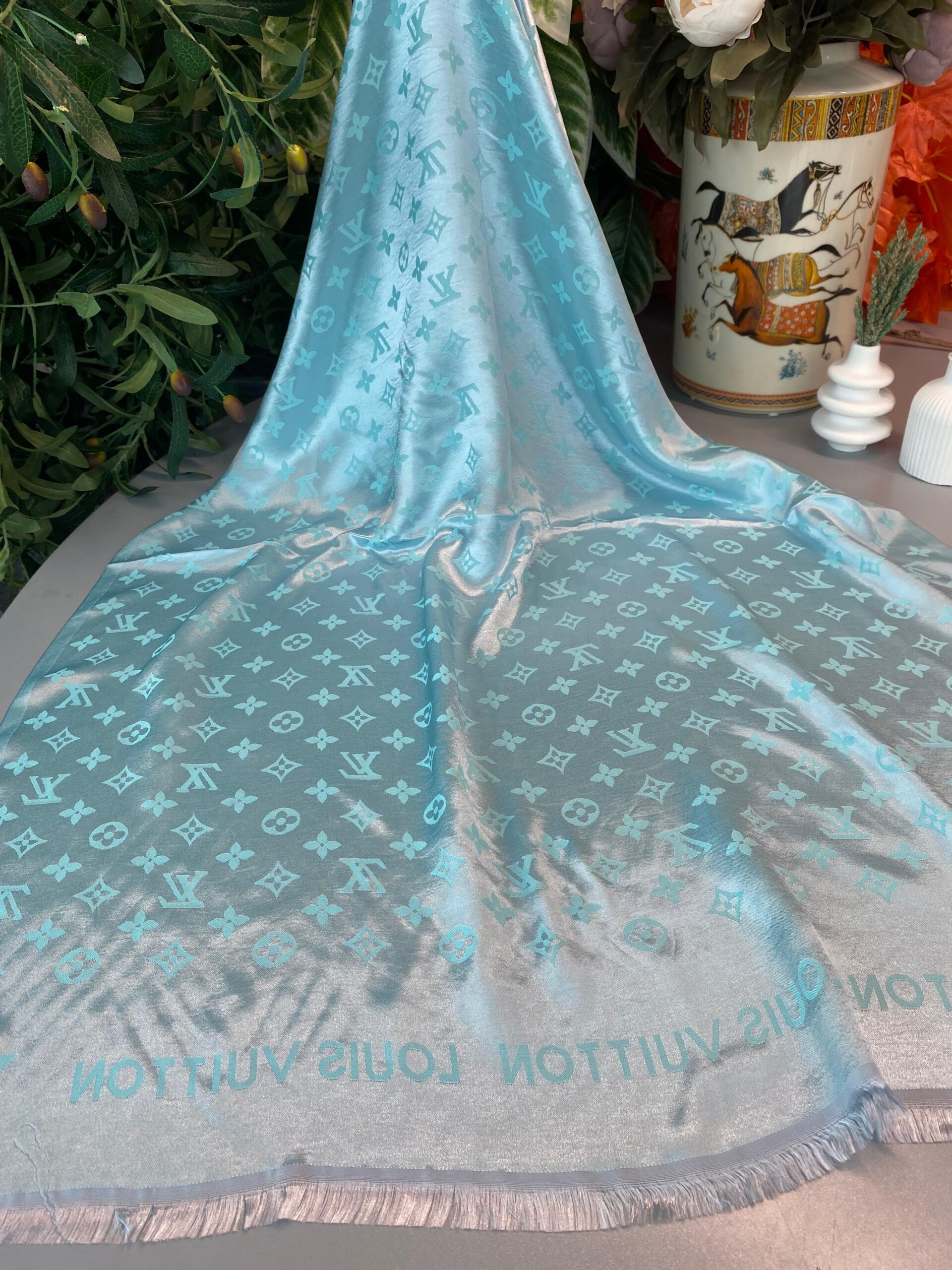 LV Desen Çift taraflı İpeksi Jakar Şal- Su Yeşili