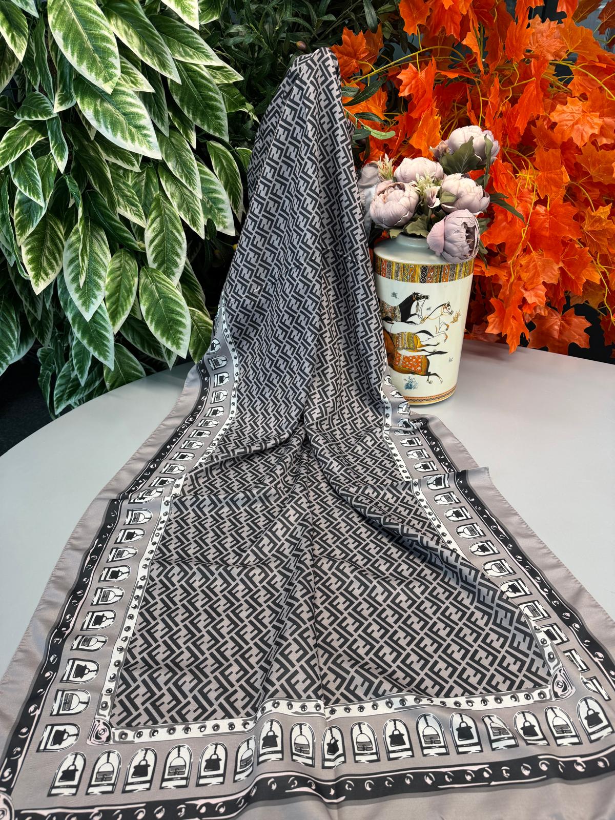 Fendi Monogram Pamuk Soft Şal 64302 - Antrasit - Görsel 2