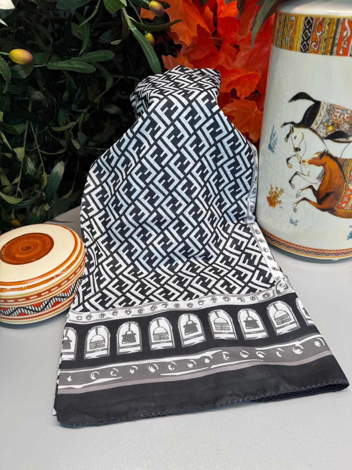 Fendi Monogram Pamuk Soft Şal 64302 - Siyah