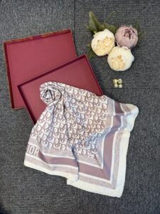 Dior Marka Eşarp -  İncir