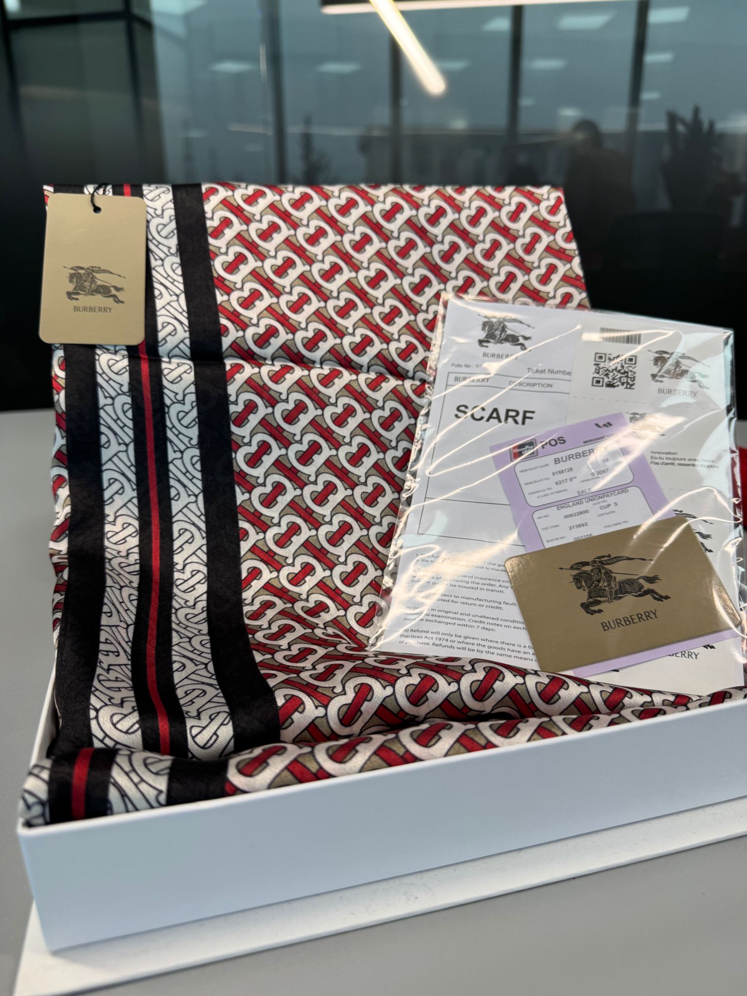 Burberry Çift Taraflı İthal Vual İpel Şal 78631 -  kırmızı-beyaz