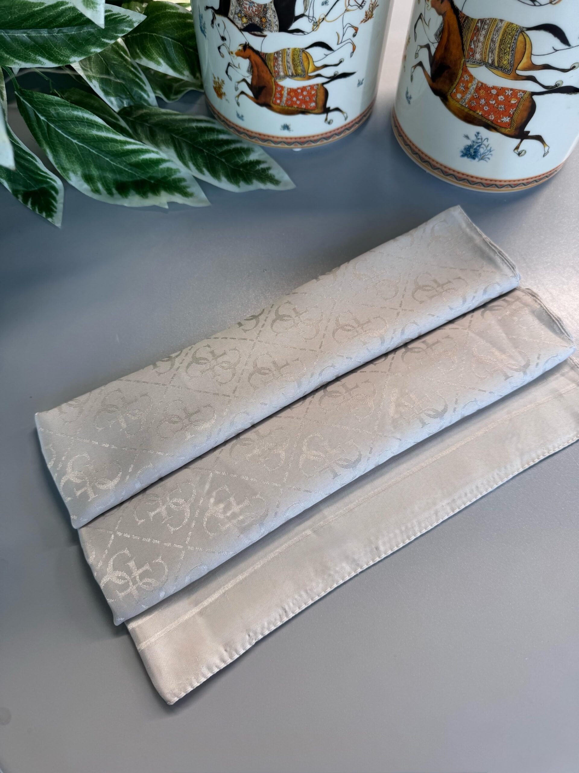 Guess Desen İpeksi Jakar Şal-75896- Taş