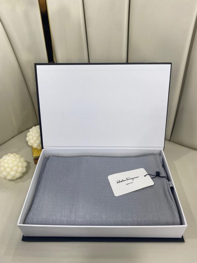 İTHAL KUTULU FULL SET A KALİTE SALVATORE DESEN YÜN İPEK ŞAL - GRİ