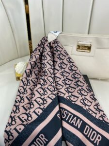 Dior Marka Eşarp -  PUDRA