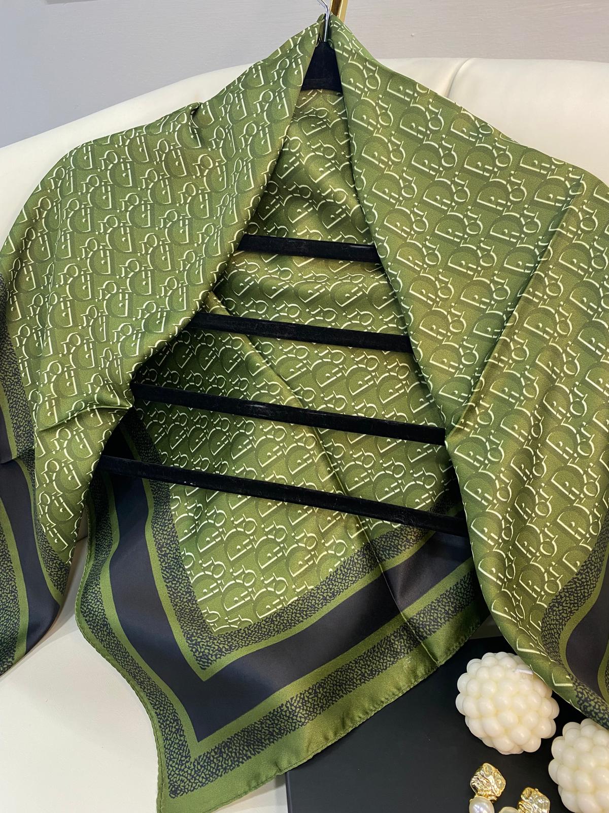 Dior Marka Eşarp - Çam Yeşili