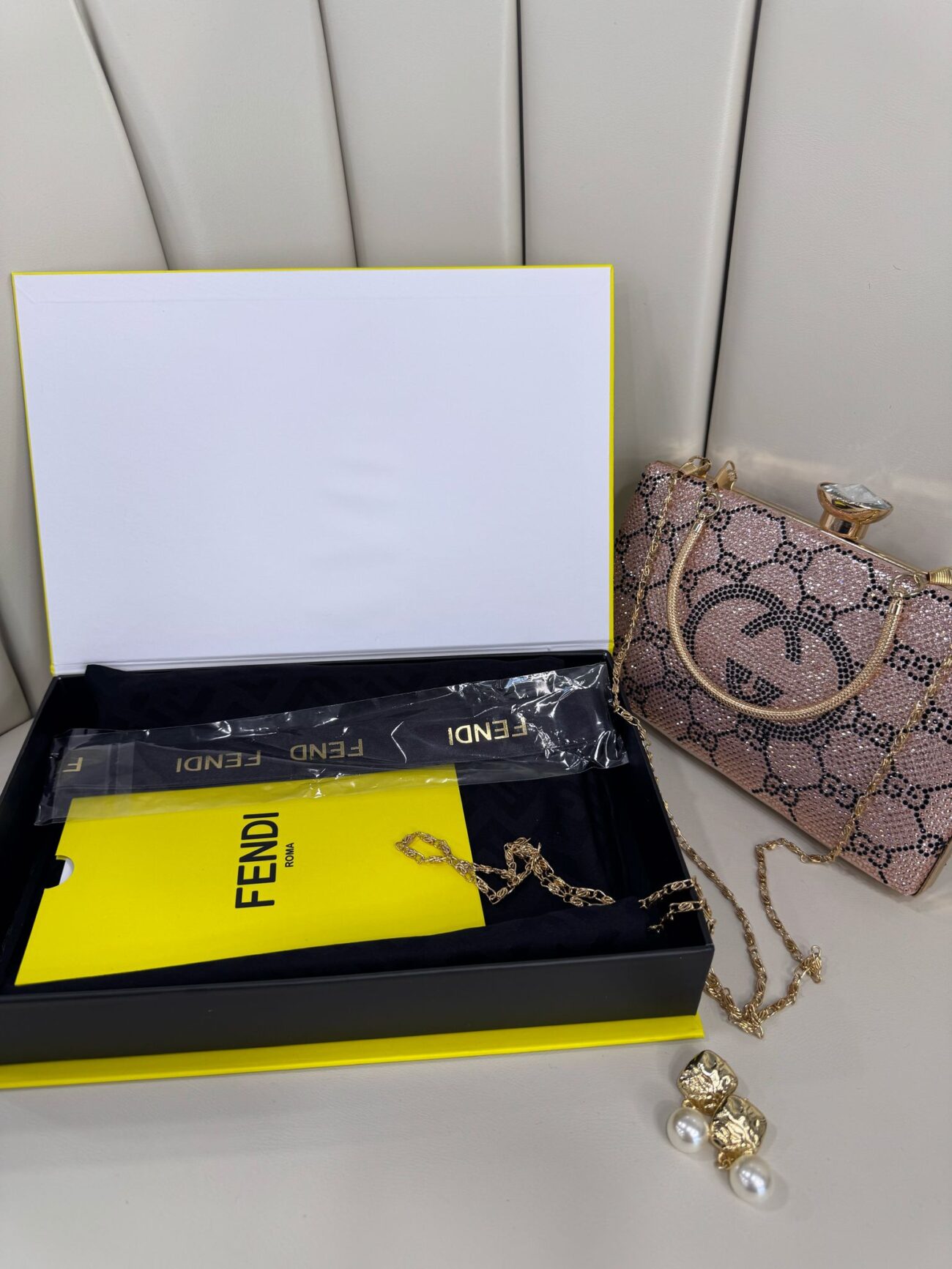 Fendi Tam Set Kutulu İthal Kaşmir İpek Şal - Siyah