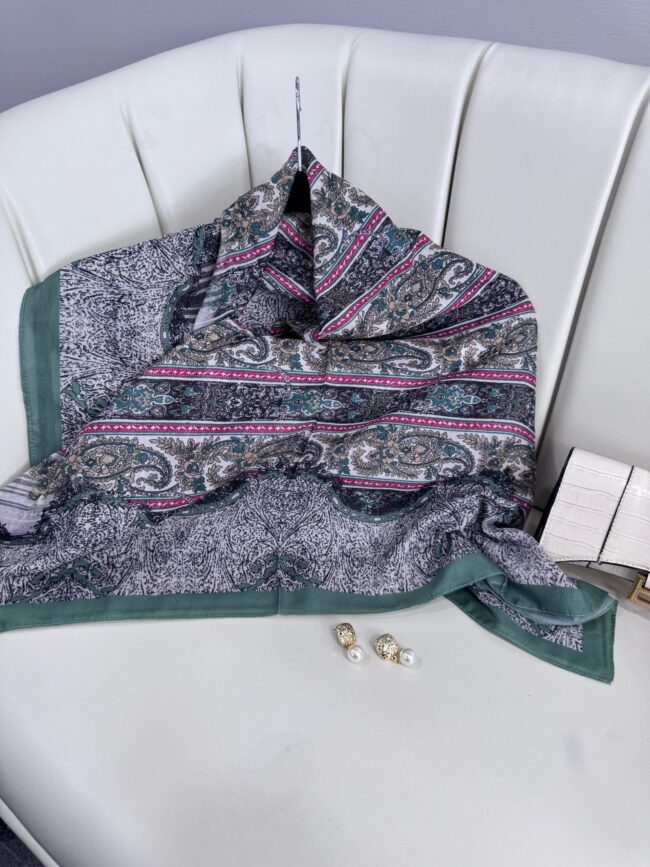 Retro Desen Pamuk İpeksi Eşarp -125698- Çam Yeşili