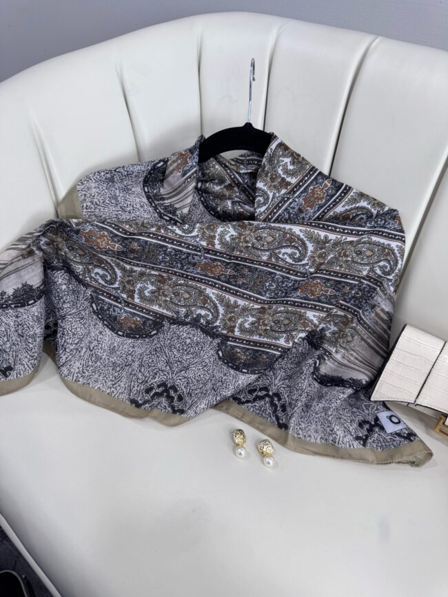 Retro Desen Pamuk İpeksi Eşarp -125698- Latte