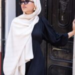 Guess Desen İpeksi Jakar Şal-75896- Latte