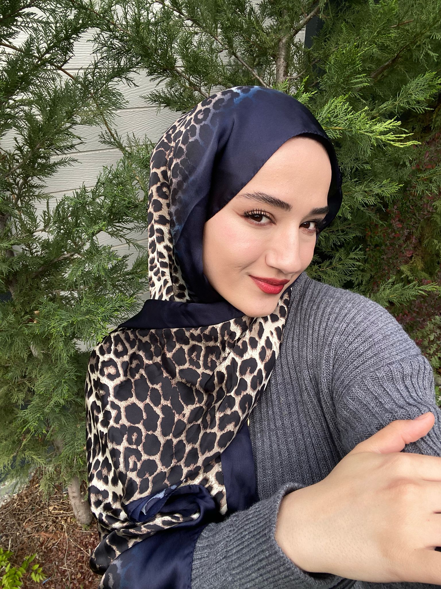 İthal Jaguar Desenli Çifttaraflı Vual İpek Şal-34014 Lacivert