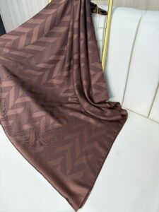 Eğimli Baklava Desen İpeksi Jakar Şal - 741256 -  Çikolata