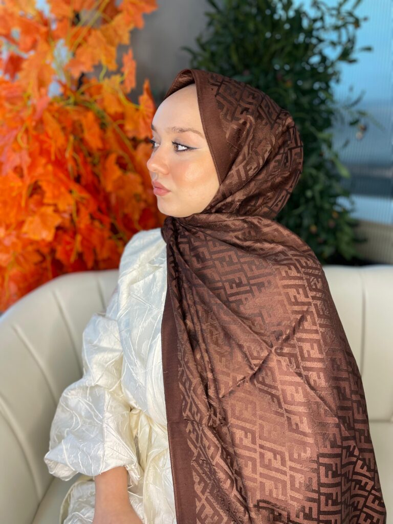 İthal Fendi Pamuk Yün İpek Şal 49101 - Acı Kahve