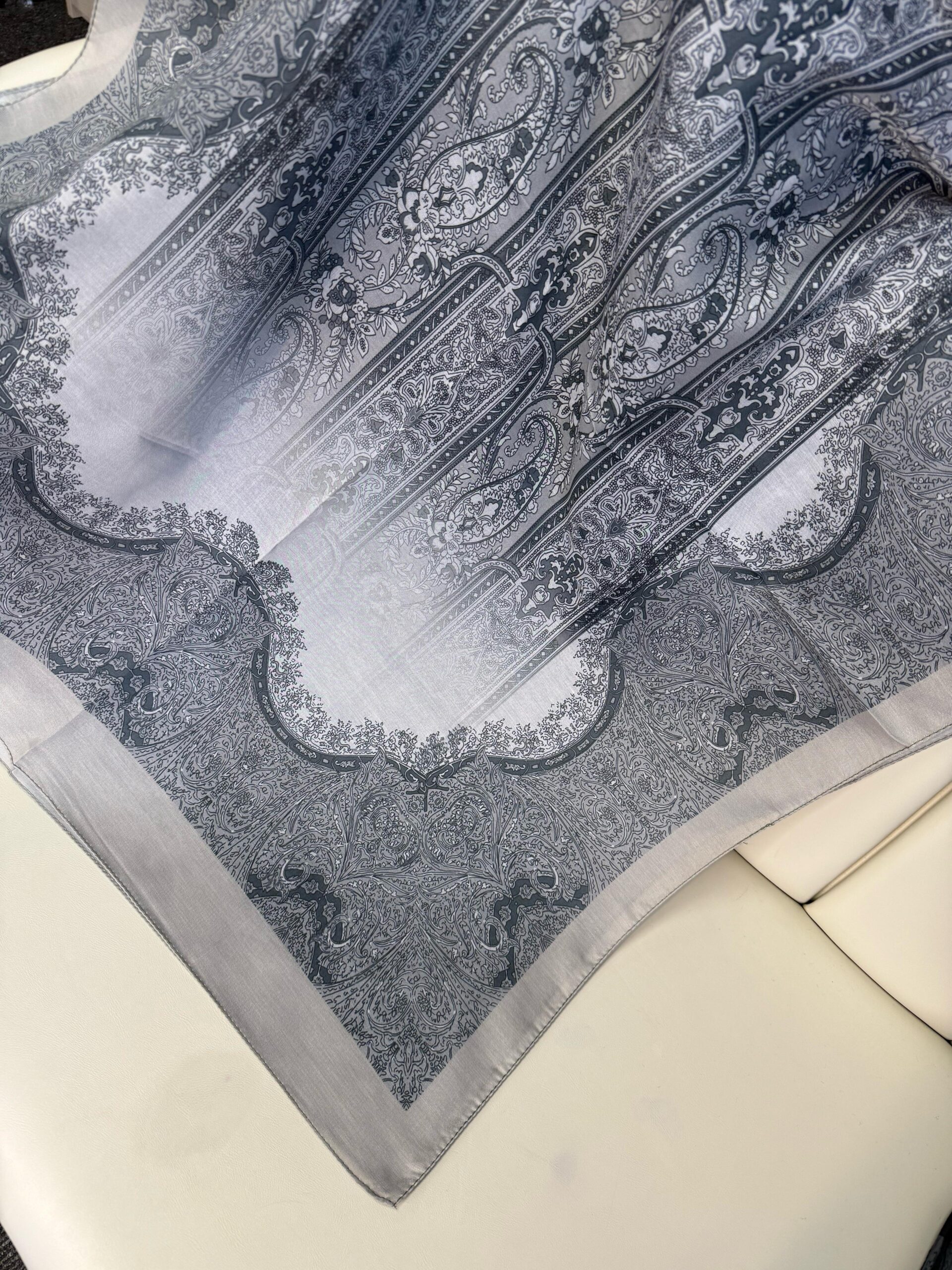 Sarmaşık Desen Pamuk İpek Şal -41200- Kül