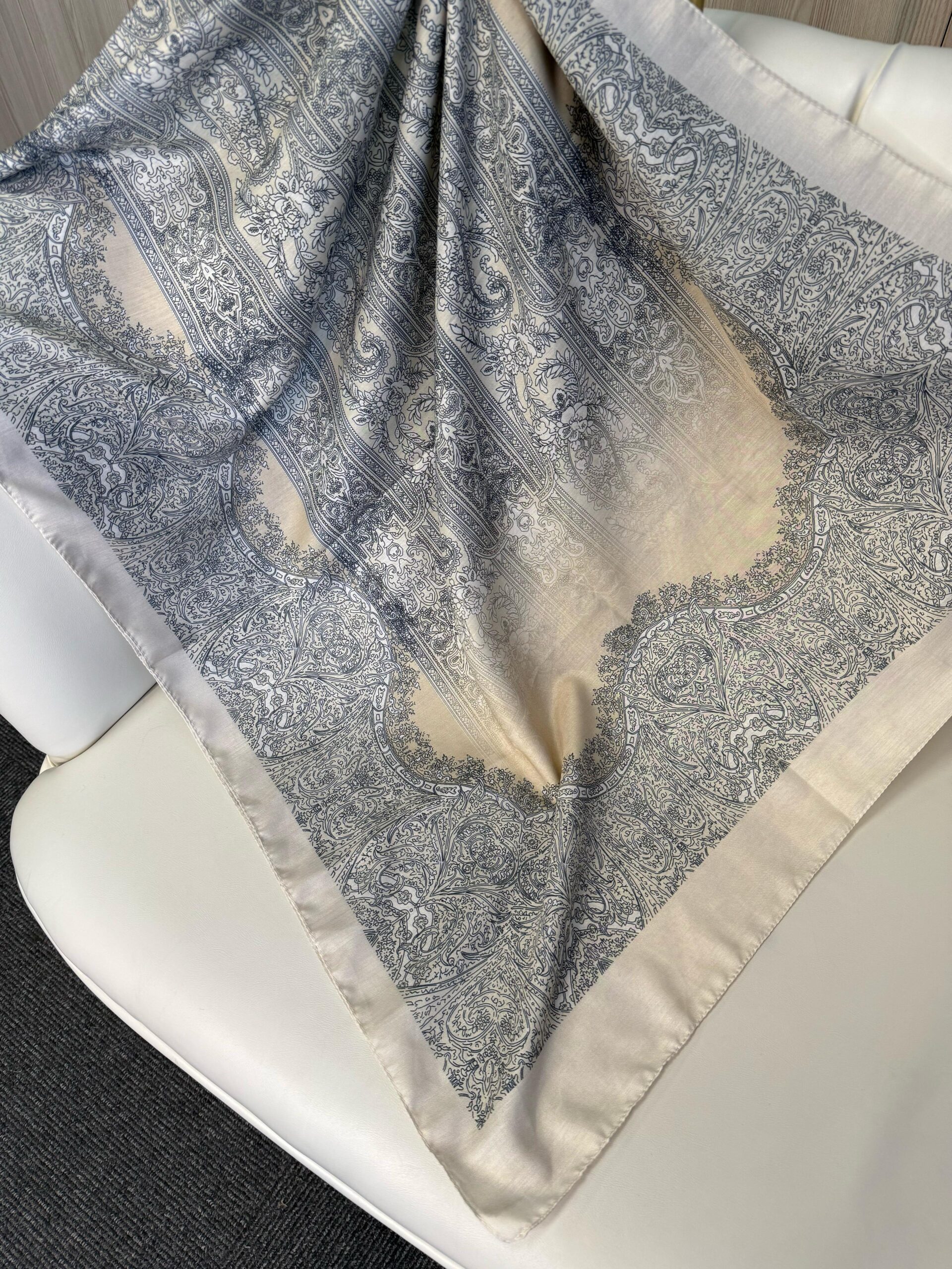 Sarmaşık Desen Pamuk İpek Şal -41200- Ekru