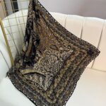 Touch İthal Etnik Desen Yün İpek Şal 34330 –Siyah-Gold