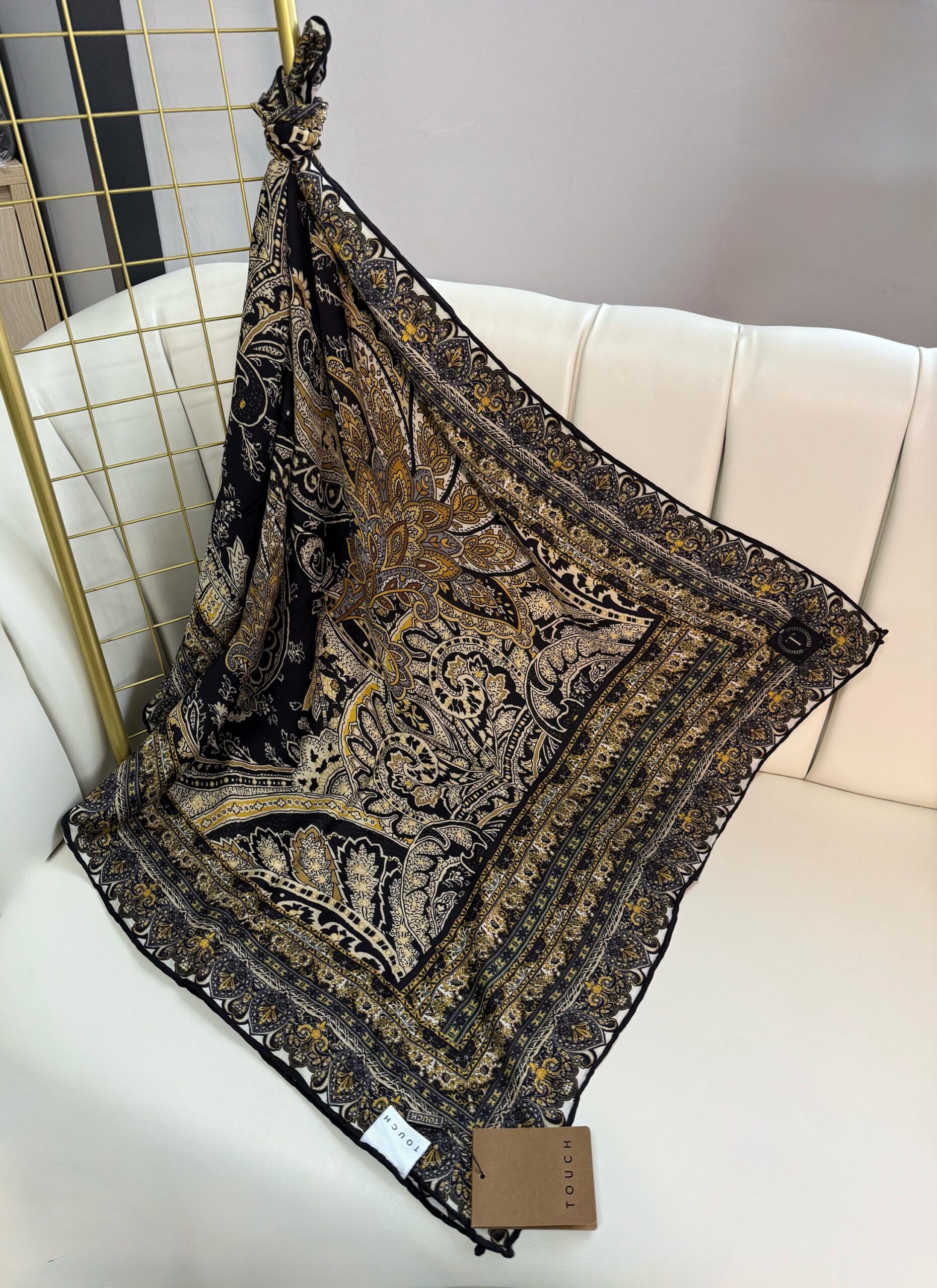 Touch İthal Etnik Desen Yün İpek Şal 34330 –Siyah-Gold