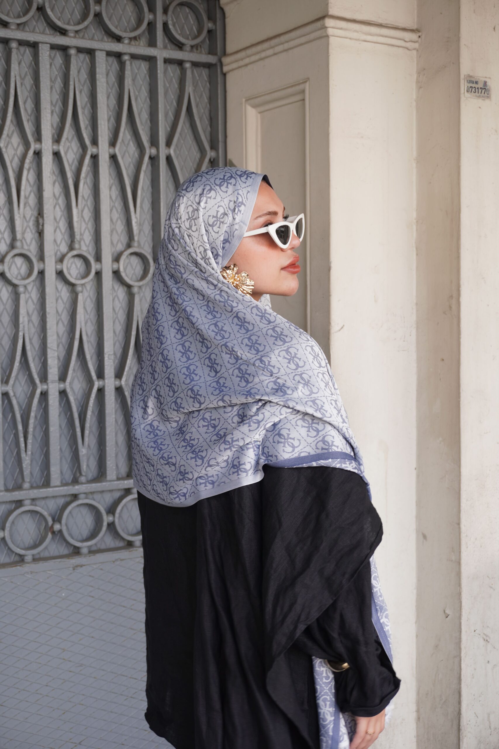 Guess Desen Kendinden Dokulu Desenli İtalyan Şal-10011-Kot mavi - Görsel 2