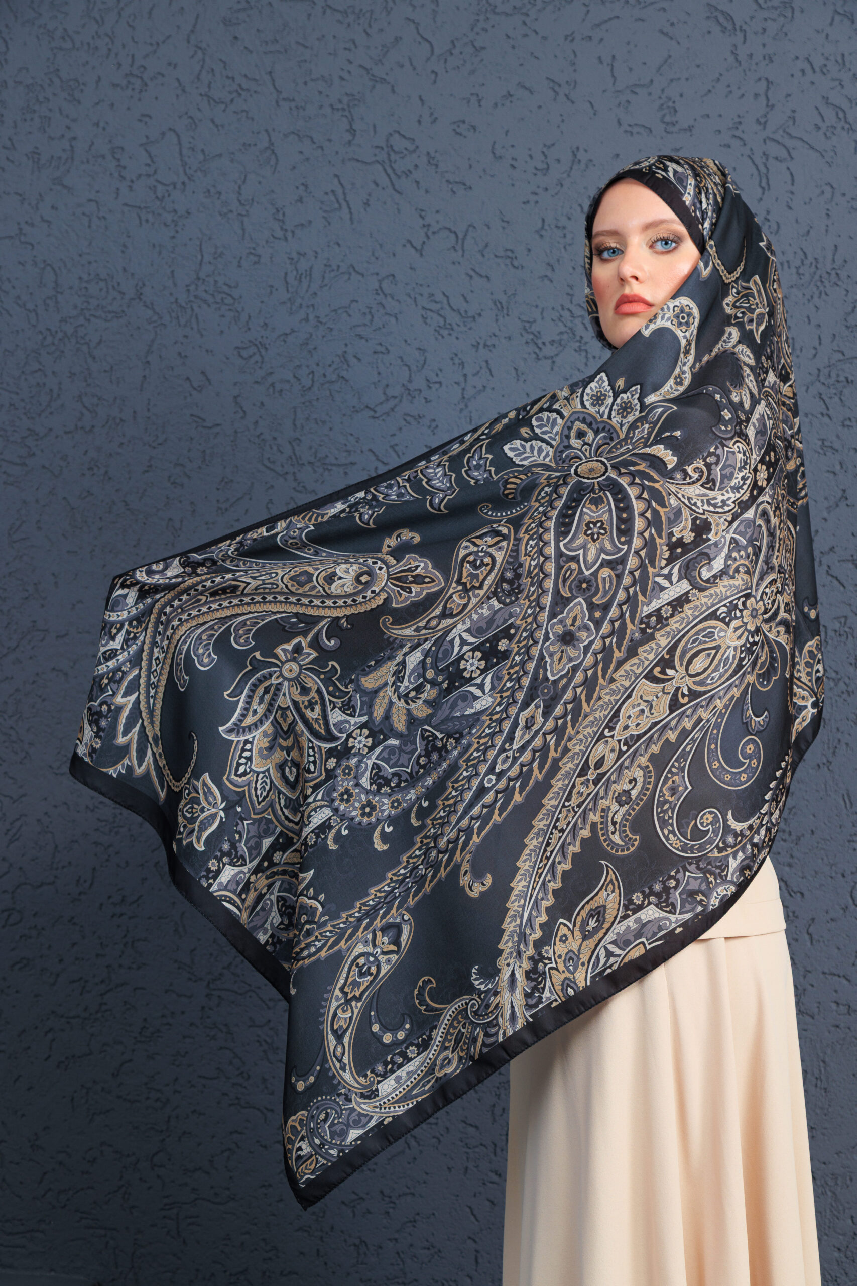İnci Gecesi Desen Pamuk İpek Şal-10004-FÜME - Görsel 3
