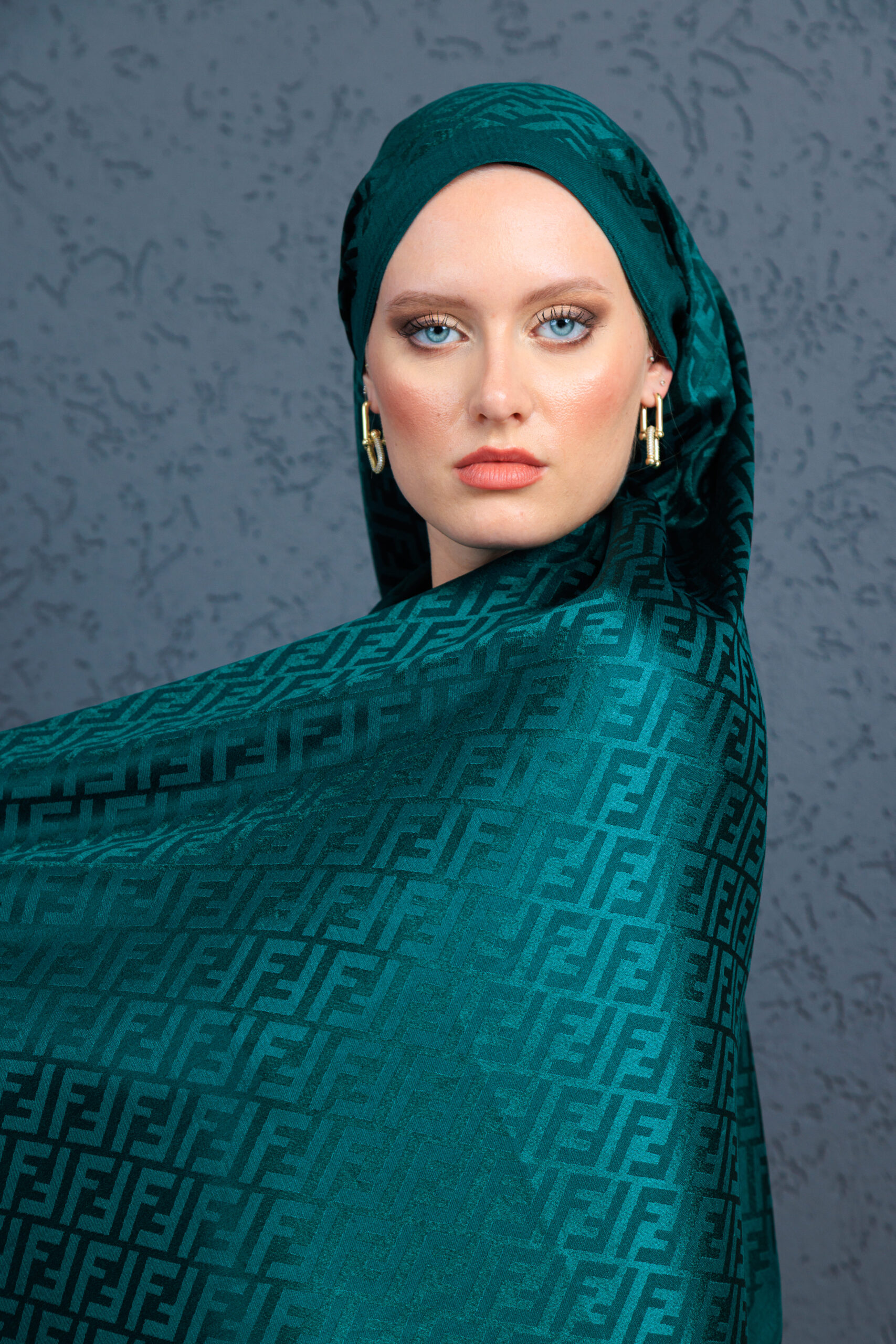 Fendi  İthal Yün  İpek Şal Tam Set Kutulu Sertifikalı-Zümrüt - Görsel 2