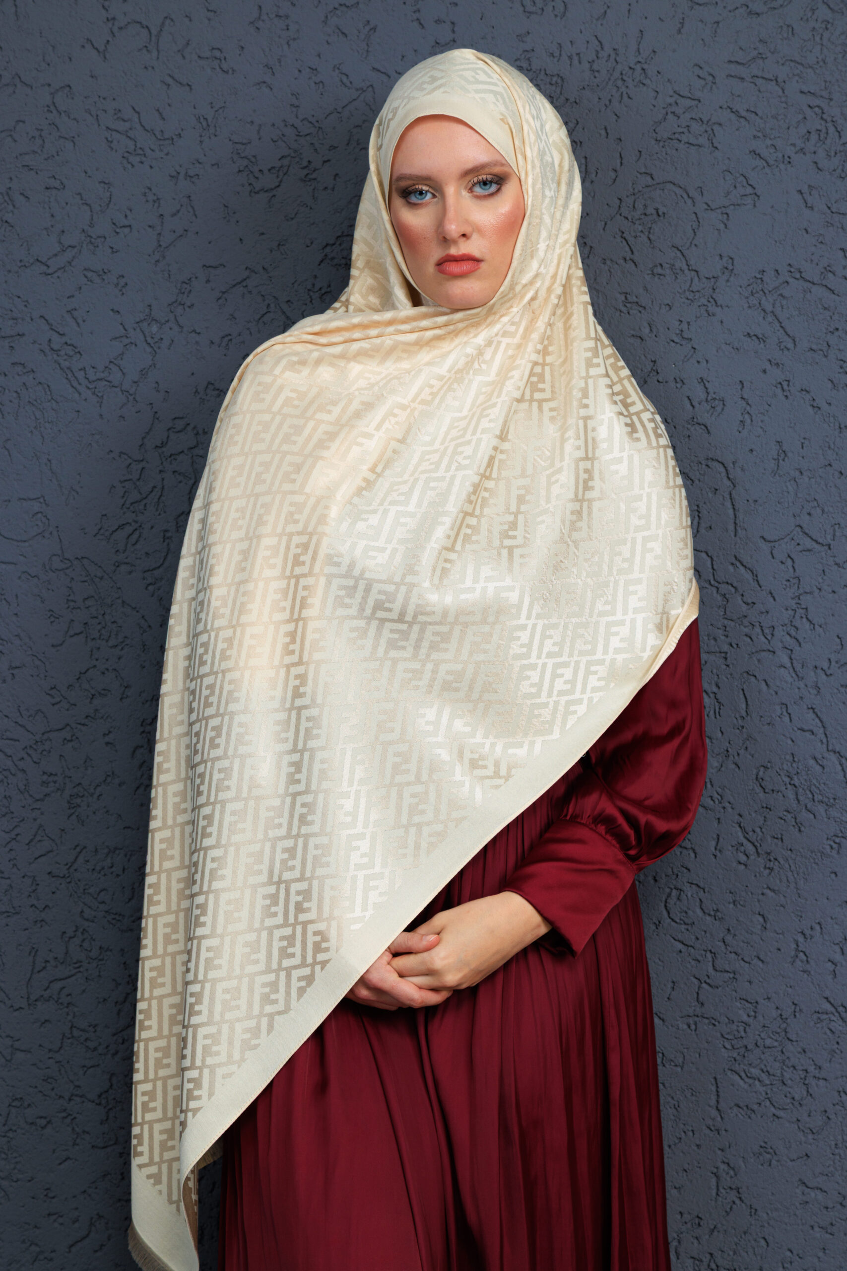 Fendi  İthal Yün  İpek Şal Tam Set Kutulu Sertifikalı-Bej - Görsel 3