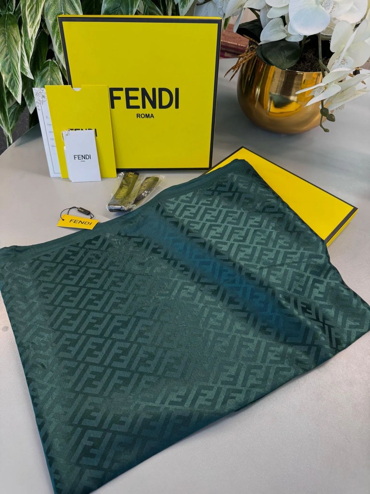 Fendi  İthal Yün  İpek Şal Tam Set Kutulu Sertifikalı-Zümrüt - Görsel 5