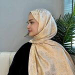 Hürrem Sultan Kendinden Dokulu Çift Taraflı Şal-2000-Saray Işıltısı