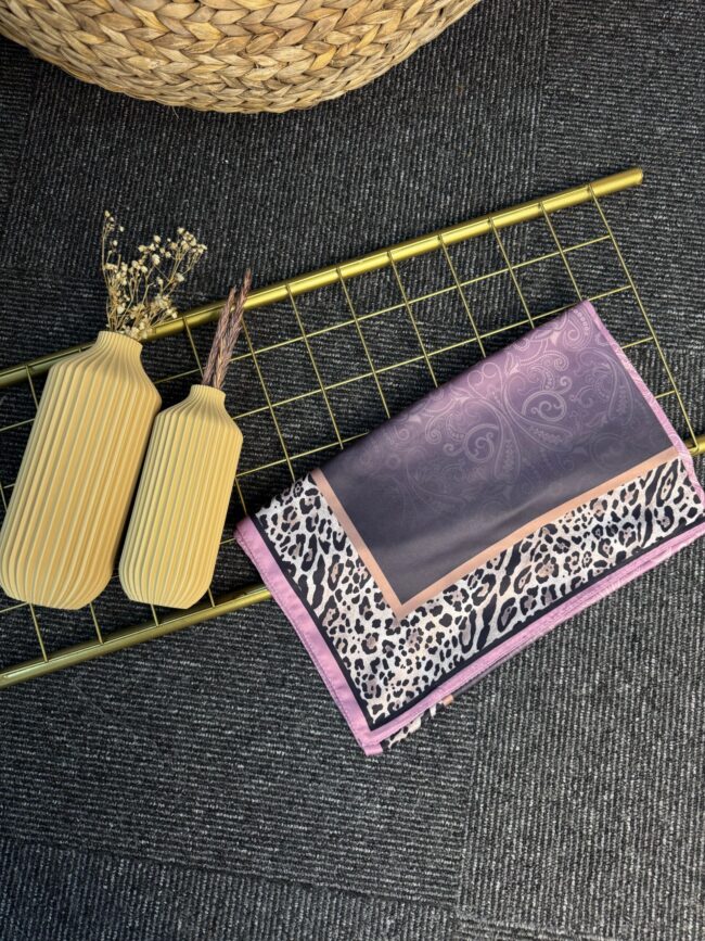 Leopar Detaylı Pamuk İpek Şal-456654-Lila