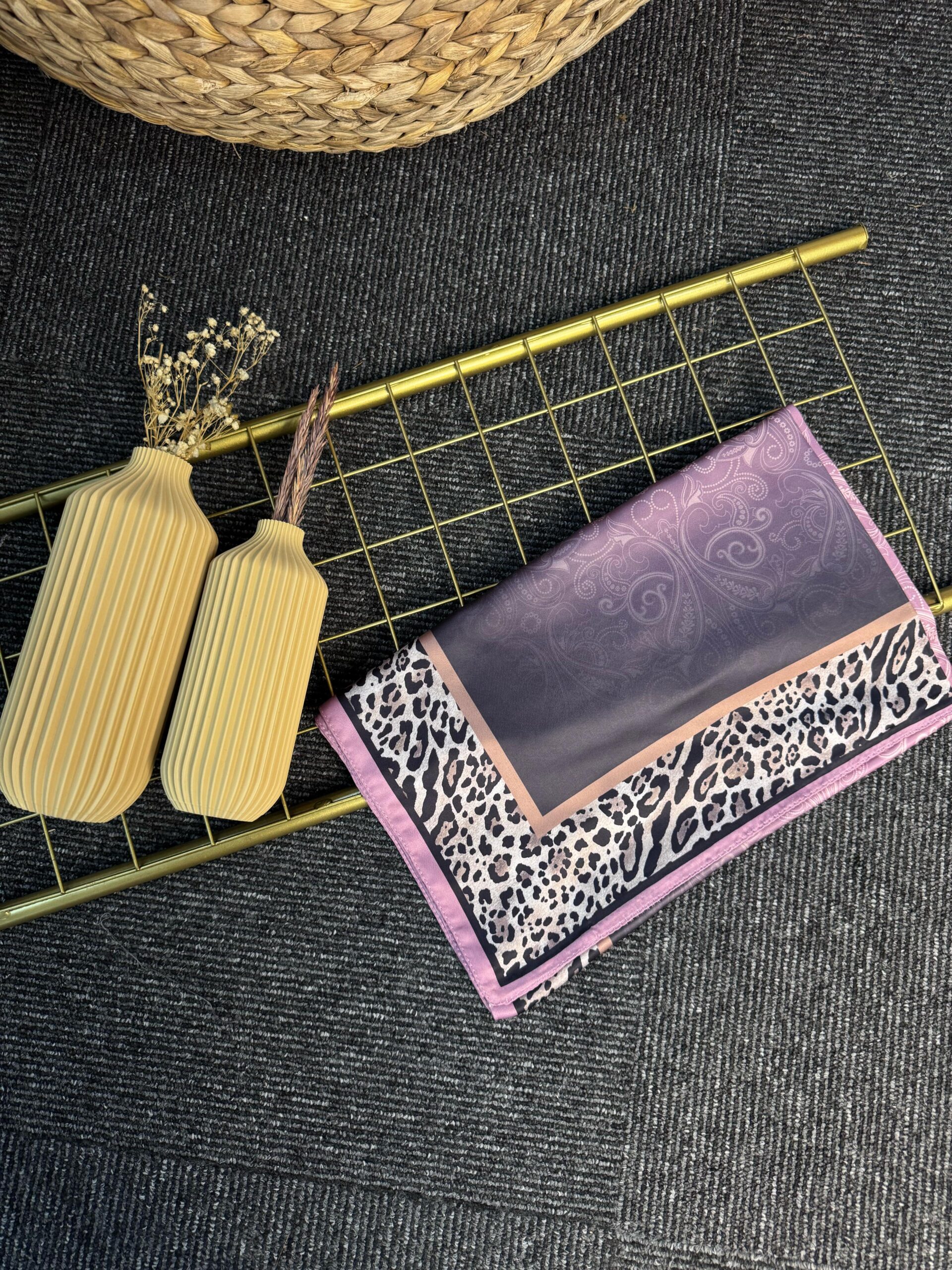 Leopar Detaylı Pamuk İpek Şal-456654-Lila