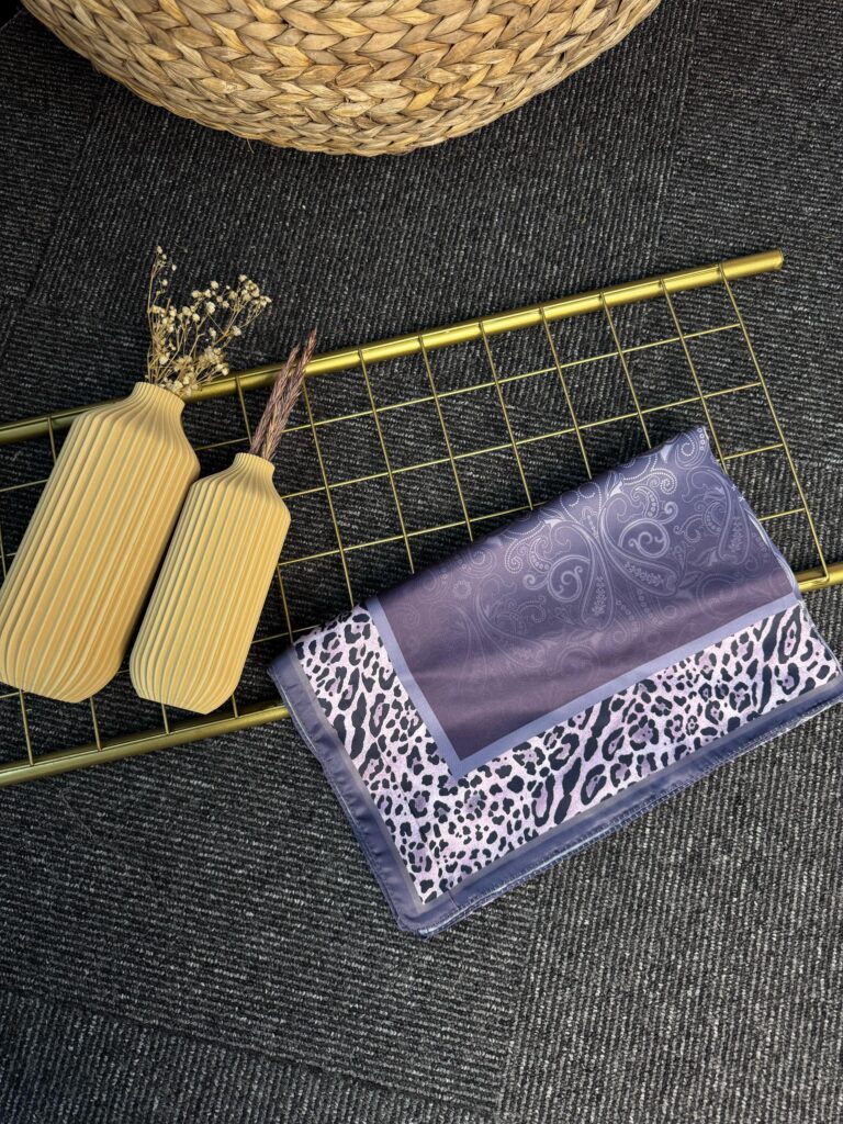 Leopar Detaylı Pamuk İpek Şal-456654-Leylak