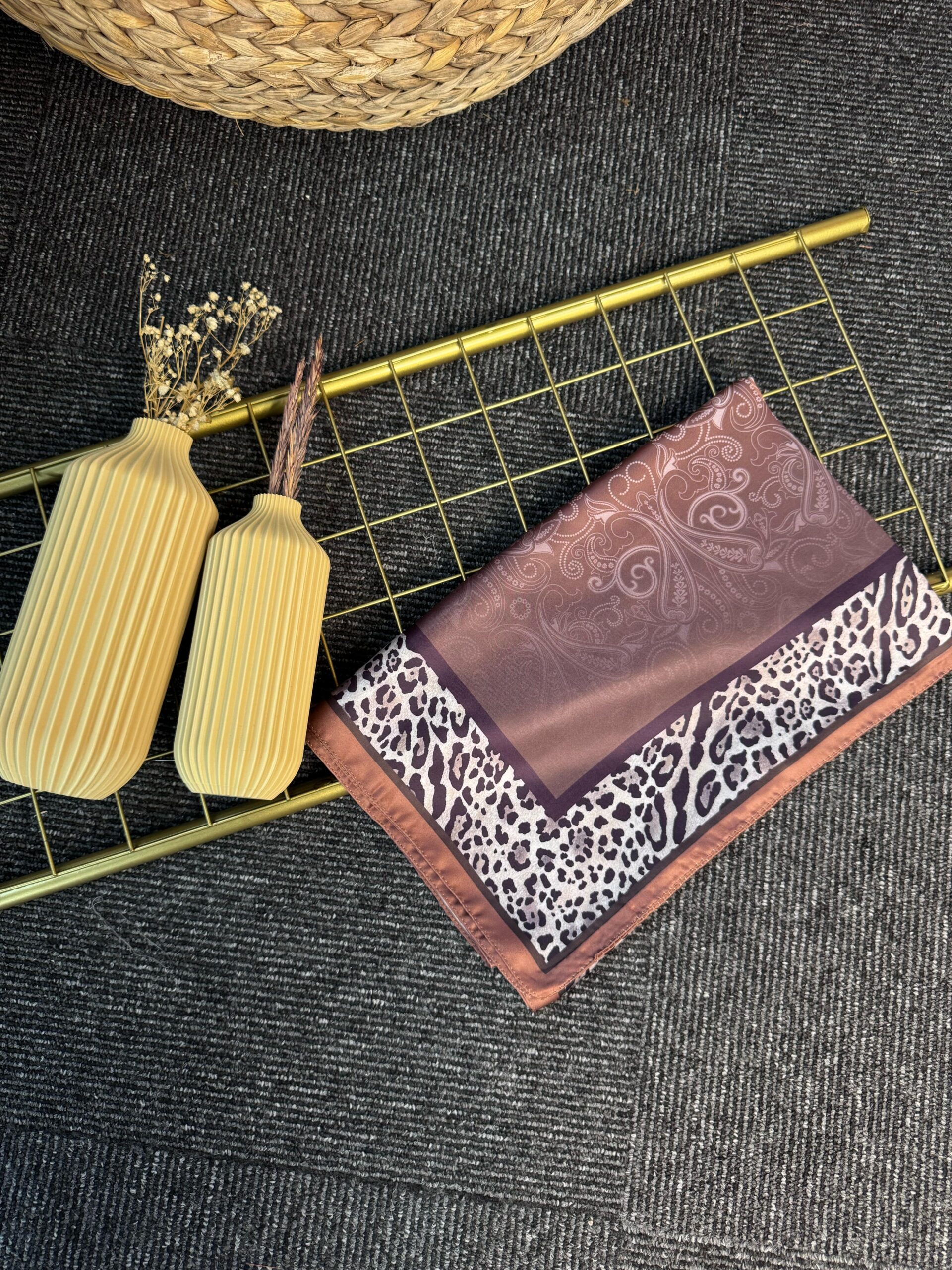 Leopar Detaylı Pamuk İpek Şal-456654-Kahve