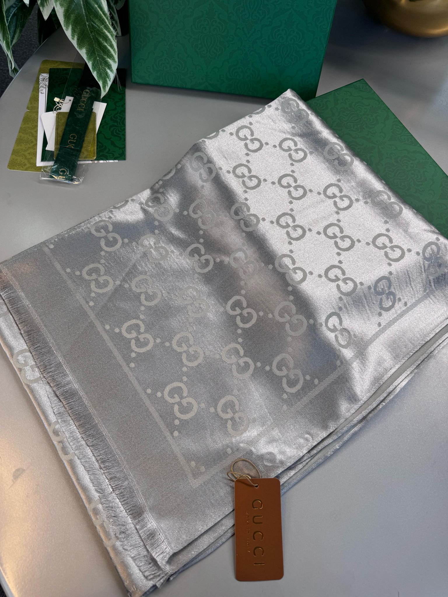 Gucci İthal Yün  İpek Şal Tam Set Kutulu Sertifikalı-Gri