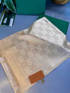 Gucci İthal Yün  İpek Şal Tam Set Kutulu Sertifikalı-Bej