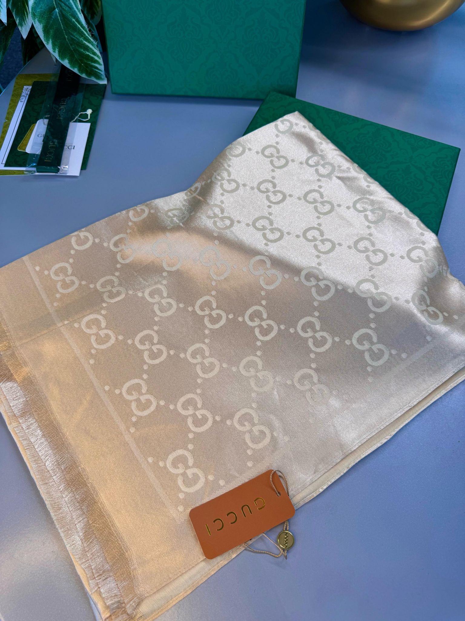 Gucci İthal Yün  İpek Şal Tam Set Kutulu Sertifikalı-Bej